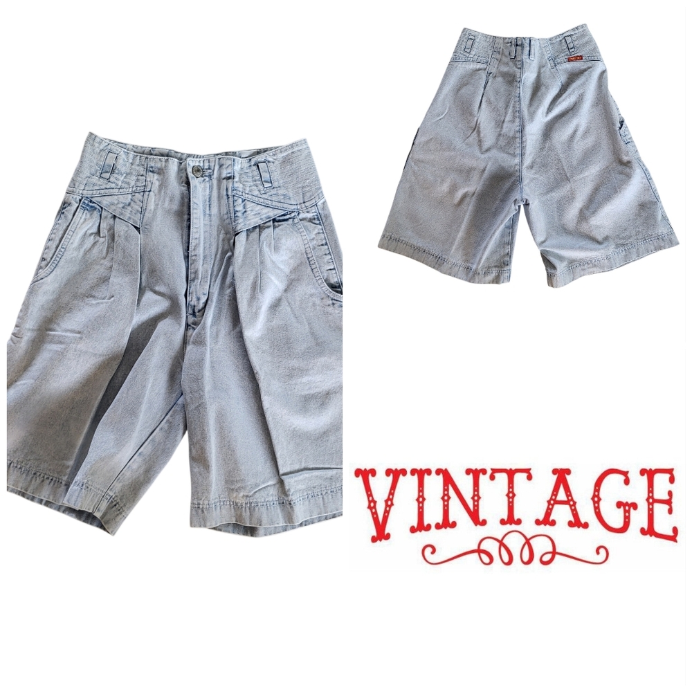 156. Vtg. Jordache High Waisted Shorts - Size 12